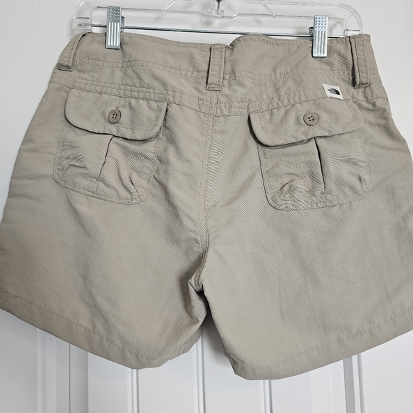 The North Face Cargo Shorts~size 10 - Picture 3 of 14